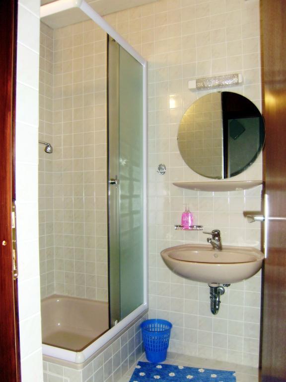 Vila Jadranka Apartments And Rooms Omisalj Phòng bức ảnh
